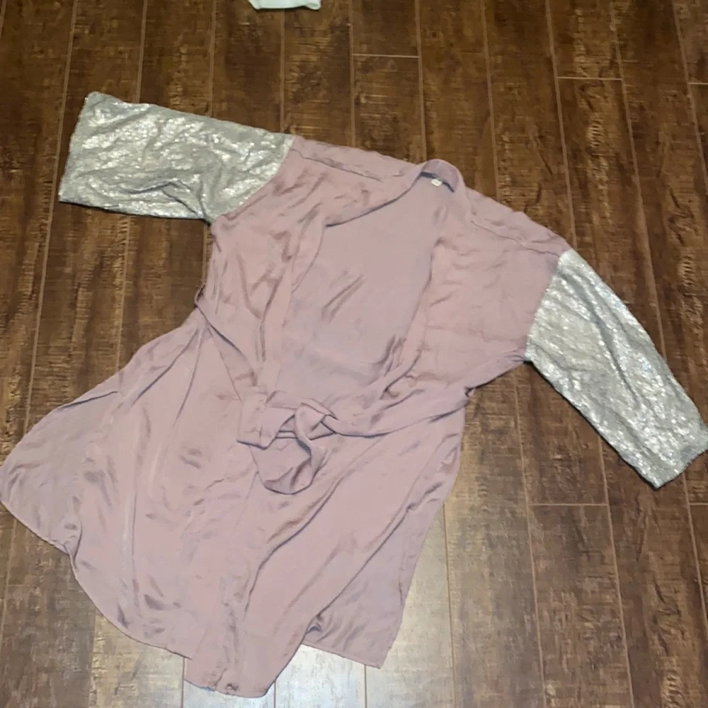 Mauve Sequinned Robe - Picture 1 of 7